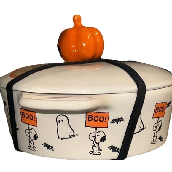 Rae Dunn Peanuts Halloween Snoopy Brie Baker Baking or Candy Dish with Lid NEW - Picture 2 of 6